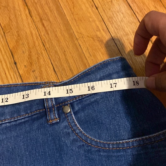 Tradition high waist denim shorts size 12 - Picture 8 of 9